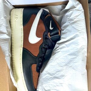 Nike Af1 Mid